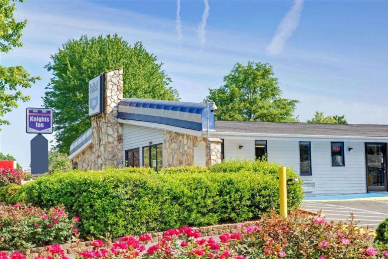 Knights Inn Charlotte South Пайнвил Екстериор снимка