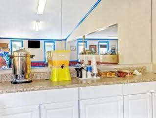 Knights Inn Charlotte South Пайнвил Екстериор снимка