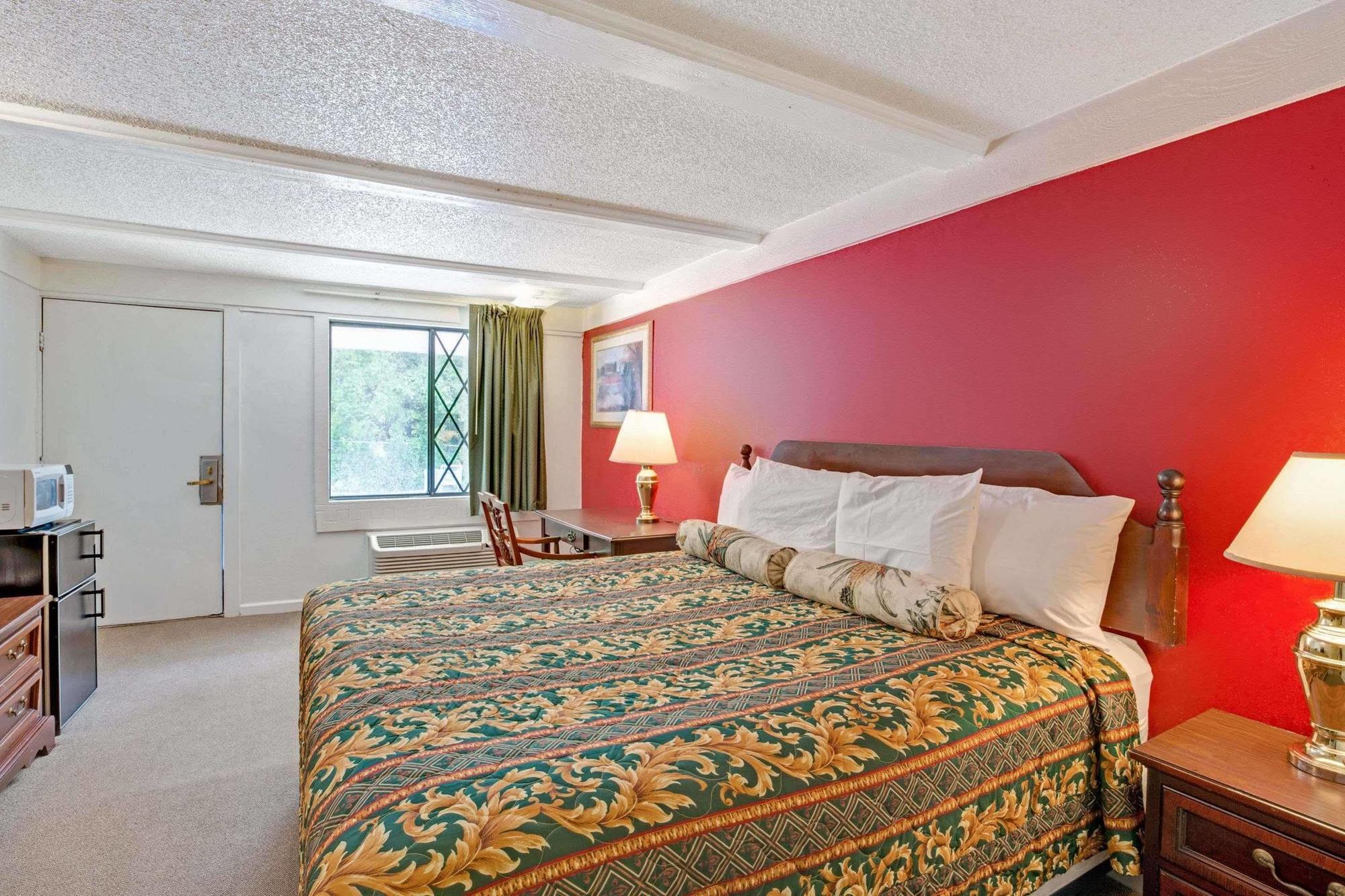 Knights Inn Charlotte South Пайнвил Екстериор снимка